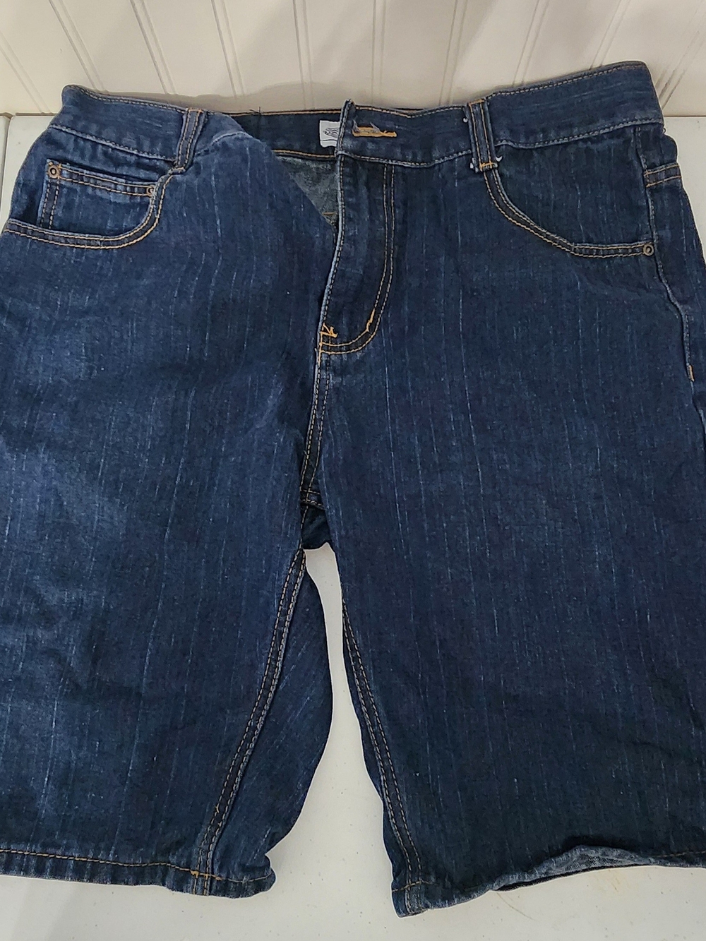 Men's Relaxed Denim Shorts in Dark Blue